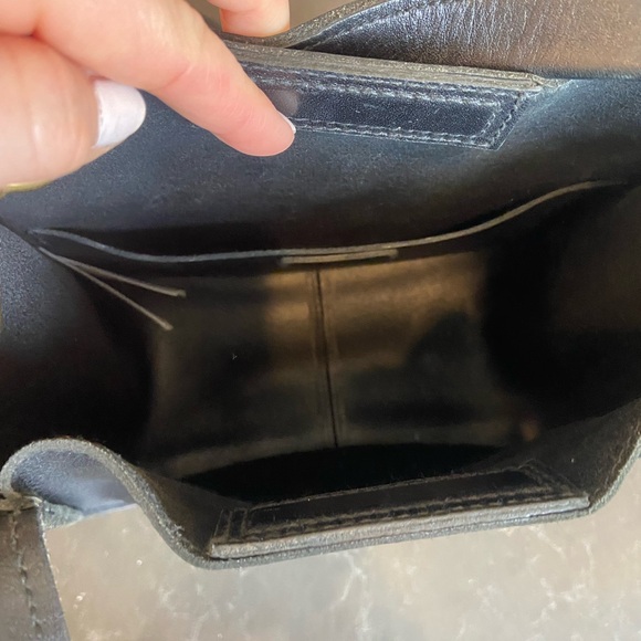 Madewell Black Crossbody Bag with Gold Hardware - Picture 5 of 10